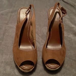 Brown wedges